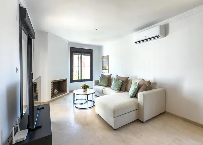 Hanami Casa Infanta Elena * Estepona