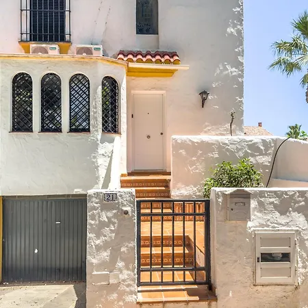 Hanami Casa Infanta Elena Эстепона