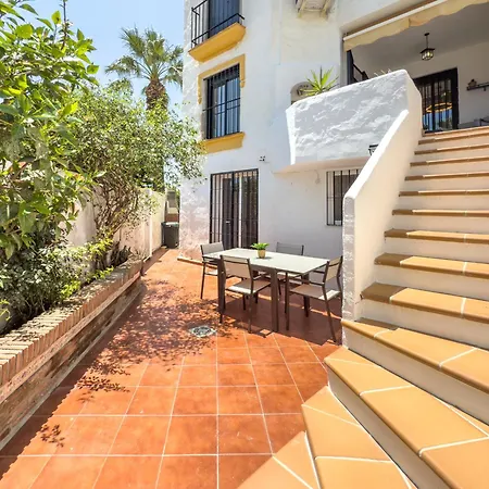 Hanami Casa Infanta Elena * Эстепона